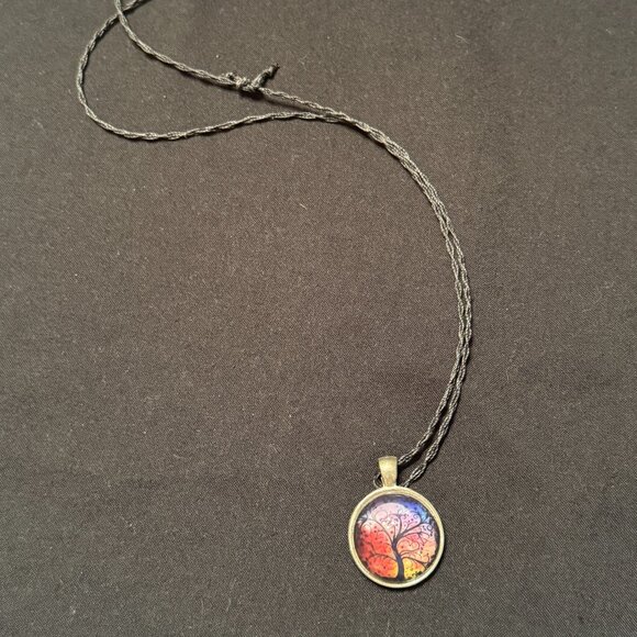 Vintage Fashion Necklace with Tree of Life Pendant - Picture 2 of 2